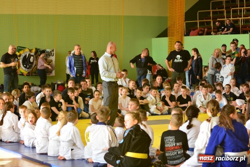 Zdjęcie w galerii na portalu naszraciborz.pl: Ju-Jitsu sportowe królowało dziś w Kuźni Raciborskiej wiadomości z regionu