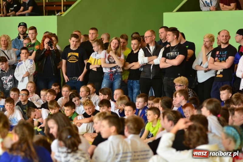 Zdjęcie w galerii na portalu naszraciborz.pl: Ju-Jitsu sportowe królowało dziś w Kuźni Raciborskiej wiadomości z regionu
