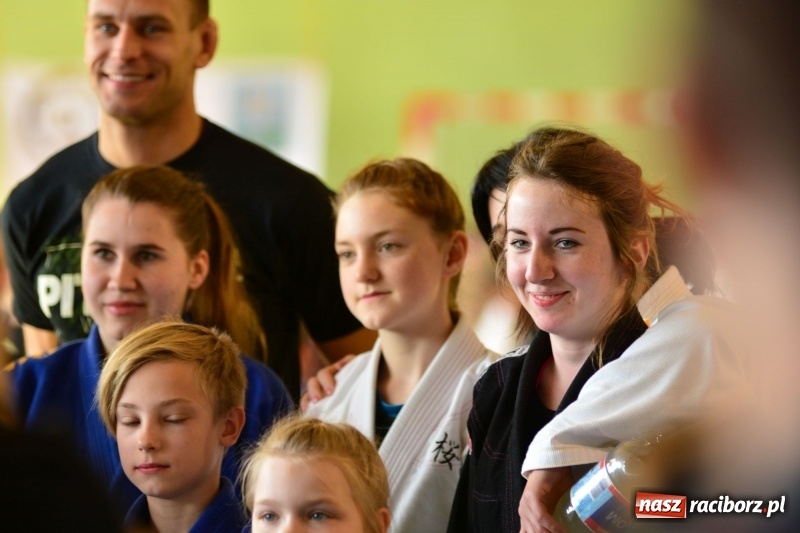 Zdjęcie w galerii na portalu naszraciborz.pl: Ju-Jitsu sportowe królowało dziś w Kuźni Raciborskiej wiadomości z regionu
