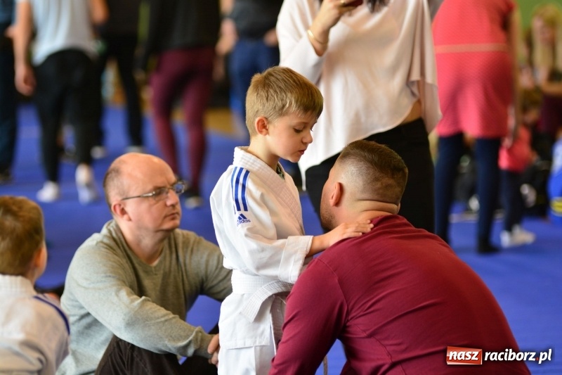 Zdjęcie w galerii na portalu naszraciborz.pl: Ju-Jitsu sportowe królowało dziś w Kuźni Raciborskiej wiadomości z regionu
