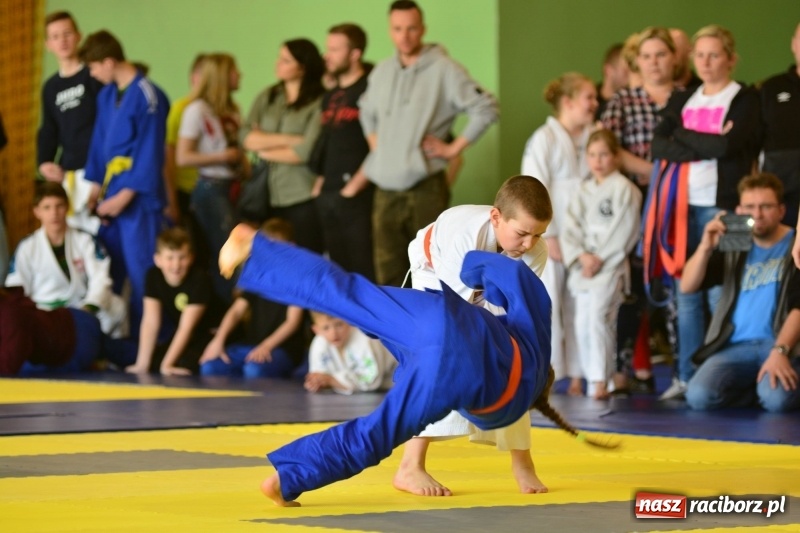 Zdjęcie w galerii na portalu naszraciborz.pl: Ju-Jitsu sportowe królowało dziś w Kuźni Raciborskiej wiadomości z regionu