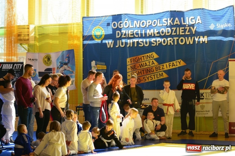Zdjęcie w galerii na portalu naszraciborz.pl: Ju-Jitsu sportowe królowało dziś w Kuźni Raciborskiej wiadomości z regionu