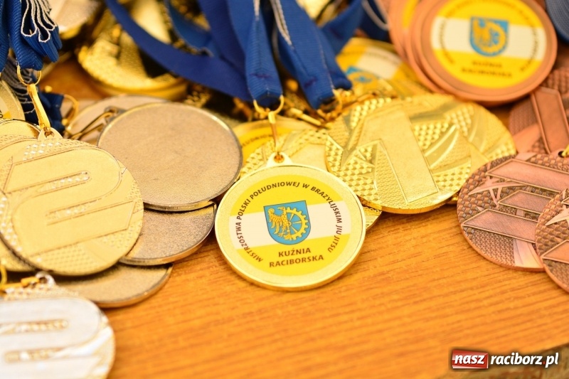 Zdjęcie w galerii na portalu naszraciborz.pl: Ju-Jitsu sportowe królowało dziś w Kuźni Raciborskiej wiadomości z regionu