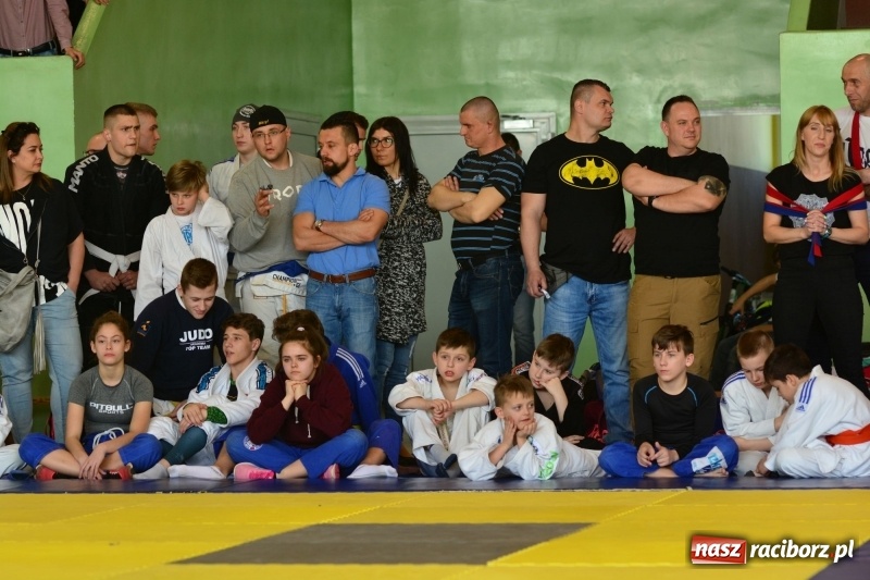 Zdjęcie w galerii na portalu naszraciborz.pl: Ju-Jitsu sportowe królowało dziś w Kuźni Raciborskiej wiadomości z regionu