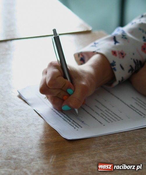 Zdjęcie w galerii na portalu naszraciborz.pl: Kolejna edycja Powiatowego Konkursu Wiedzy o Społeczeństwie za nami  wiadomości z regionu