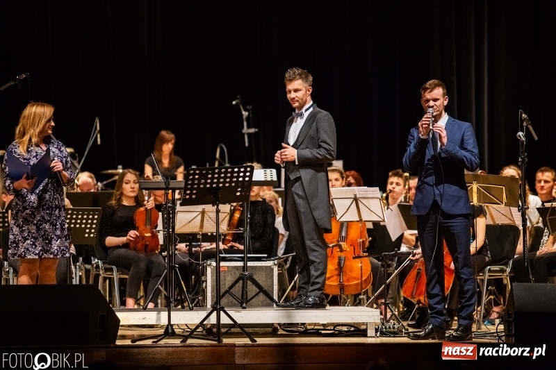 Zdjęcie w galerii na portalu naszraciborz.pl: Na ten koncert w Raciborzu trudno było się dostać [WIDEO]  wiadomości z regionu