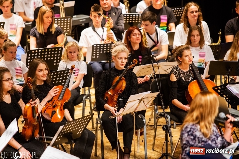 Zdjęcie w galerii na portalu naszraciborz.pl: Na ten koncert w Raciborzu trudno było się dostać [WIDEO]  wiadomości z regionu