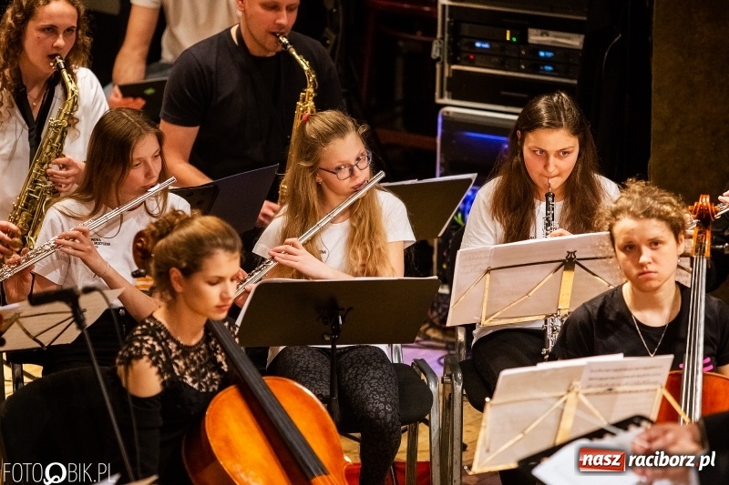 Zdjęcie w galerii na portalu naszraciborz.pl: Na ten koncert w Raciborzu trudno było się dostać [WIDEO]  wiadomości z regionu