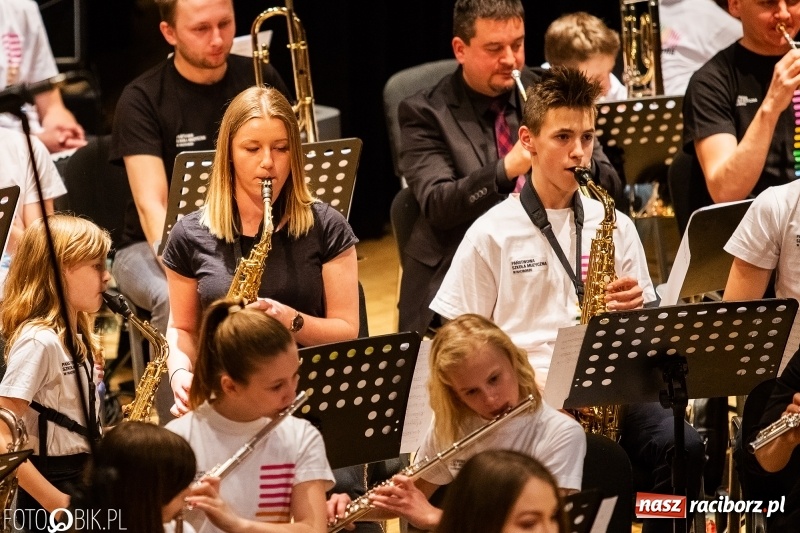 Zdjęcie w galerii na portalu naszraciborz.pl: Na ten koncert w Raciborzu trudno było się dostać [WIDEO]  wiadomości z regionu
