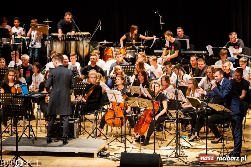 Zdjęcie w galerii na portalu naszraciborz.pl: Na ten koncert w Raciborzu trudno było się dostać [WIDEO]  wiadomości z regionu