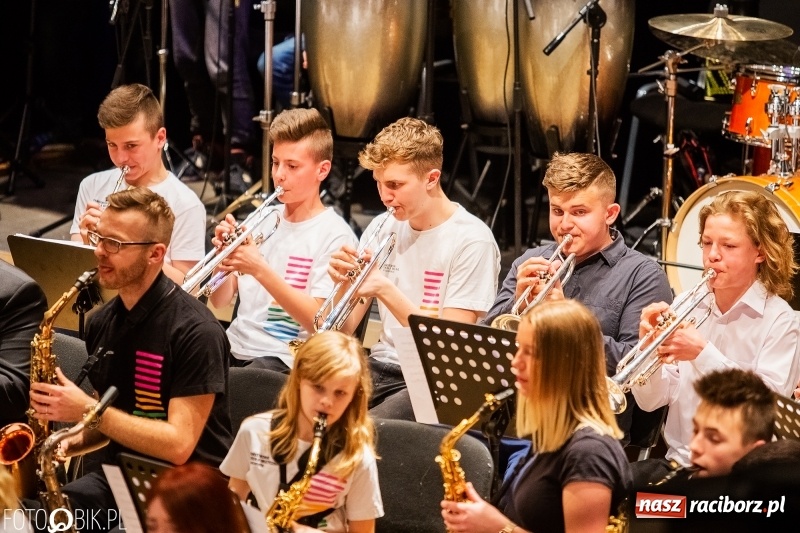 Zdjęcie w galerii na portalu naszraciborz.pl: Na ten koncert w Raciborzu trudno było się dostać [WIDEO]  wiadomości z regionu