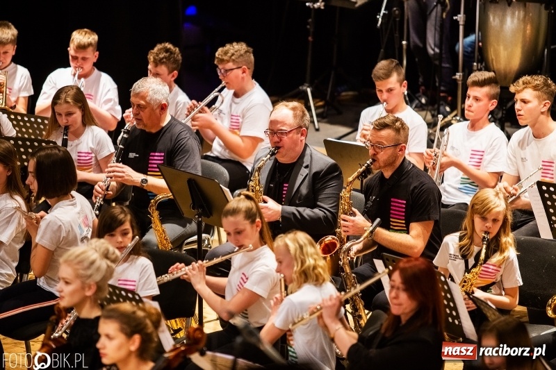 Zdjęcie w galerii na portalu naszraciborz.pl: Na ten koncert w Raciborzu trudno było się dostać [WIDEO]  wiadomości z regionu