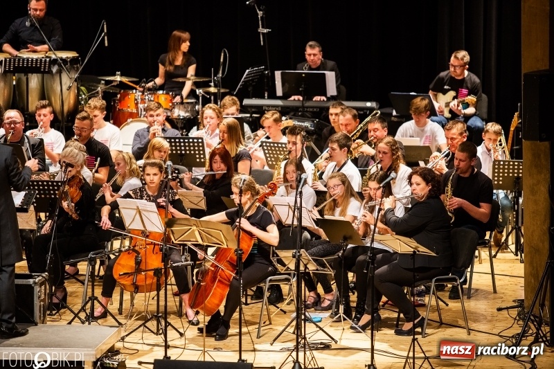 Zdjęcie w galerii na portalu naszraciborz.pl: Na ten koncert w Raciborzu trudno było się dostać [WIDEO]  wiadomości z regionu