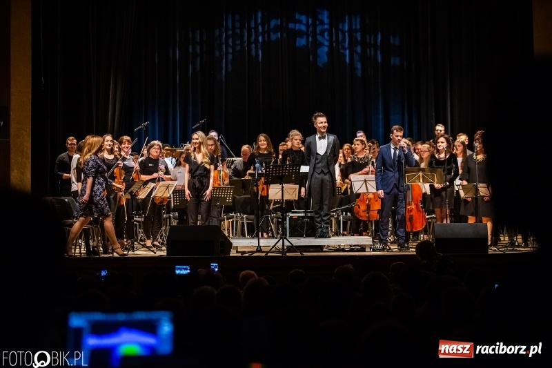 Zdjęcie w galerii na portalu naszraciborz.pl: Na ten koncert w Raciborzu trudno było się dostać [WIDEO]  wiadomości z regionu