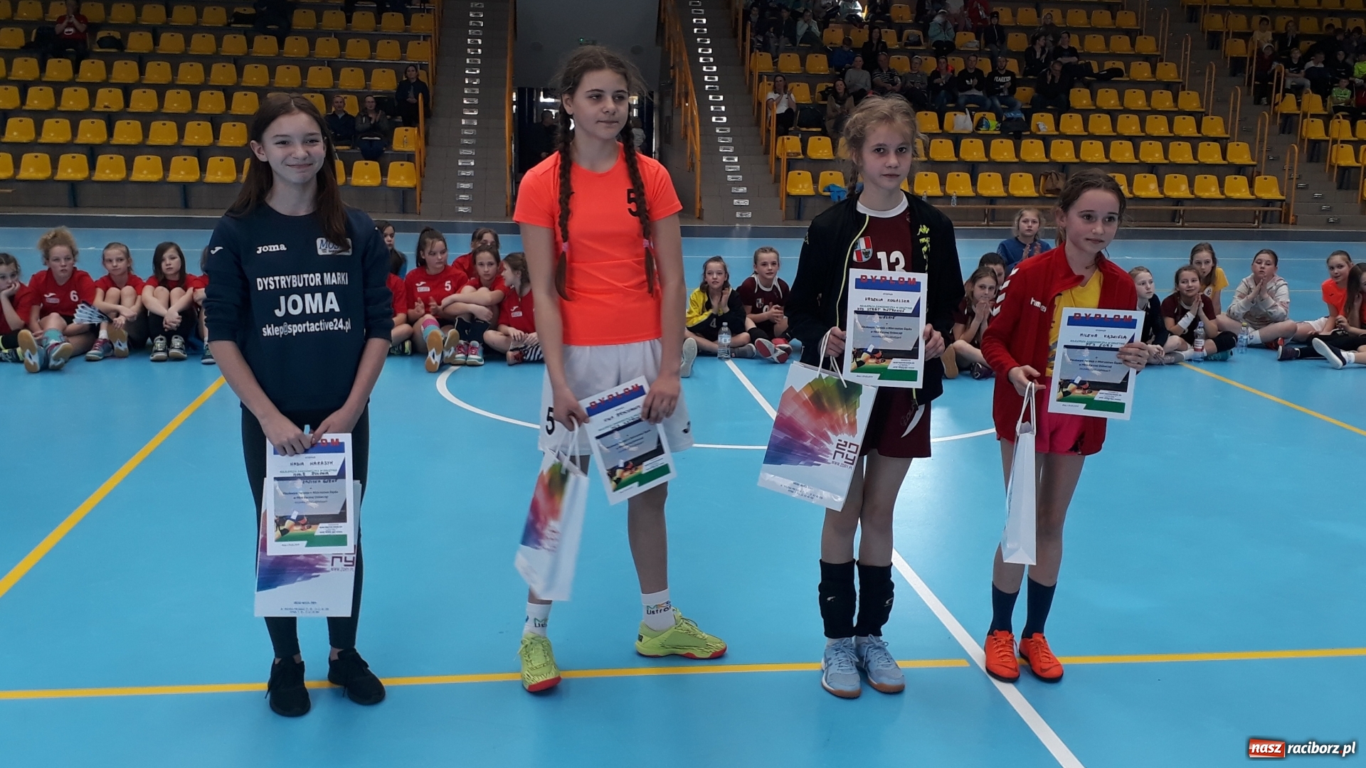 Zdjęcie w galerii na portalu naszraciborz.pl: Szczypiornistki z Pietrowic wicemistrzyniami Śląska wiadomości z regionu