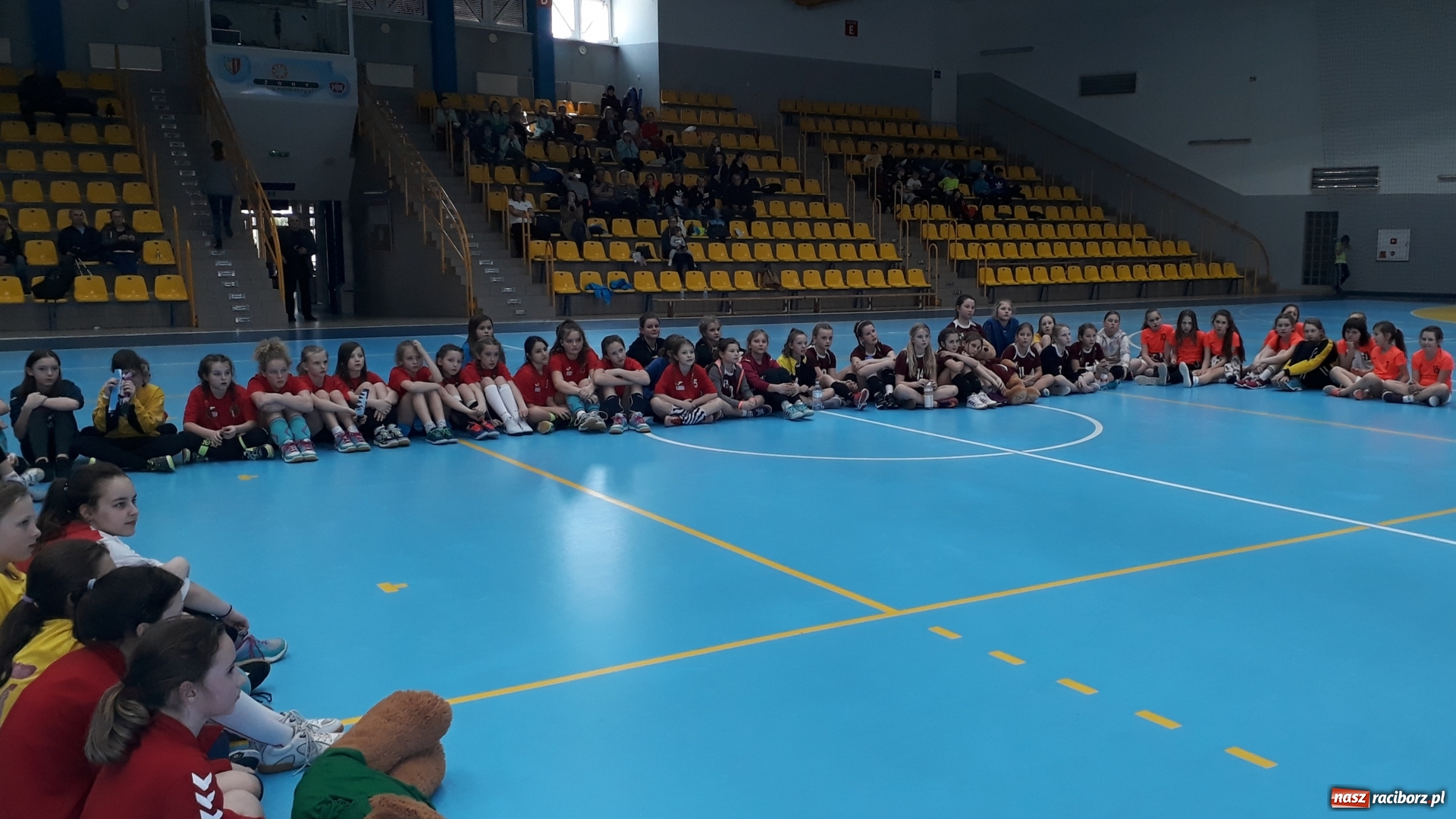 Zdjęcie w galerii na portalu naszraciborz.pl: Szczypiornistki z Pietrowic wicemistrzyniami Śląska wiadomości z regionu