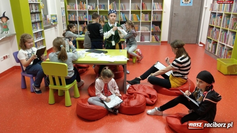Zdjęcie w galerii na portalu naszraciborz.pl: Ahoj, przygodo! Piracka Noc z Andersenem w bibliotece wiadomości z regionu