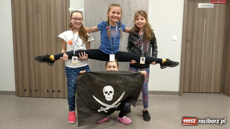 Zdjęcie w galerii na portalu naszraciborz.pl: Ahoj, przygodo! Piracka Noc z Andersenem w bibliotece wiadomości z regionu