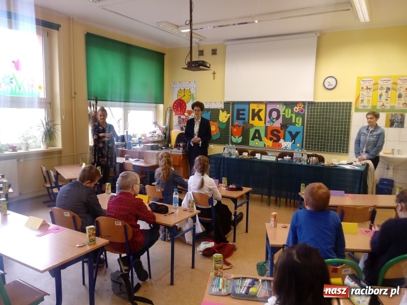 Zdjęcie w galerii na portalu naszraciborz.pl: Akcja segregacja. Eko-Asy w SP 15  wiadomości z regionu