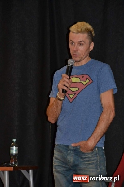 Zdjęcie w galerii na portalu naszraciborz.pl: RunCamino. Robert Celiński na raciborskim zamku  wiadomości z regionu