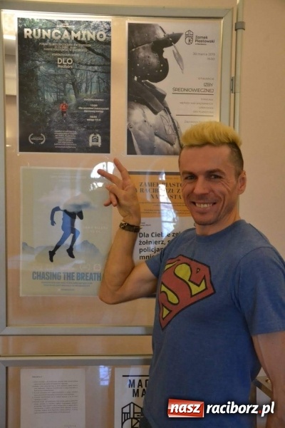 Zdjęcie w galerii na portalu naszraciborz.pl: RunCamino. Robert Celiński na raciborskim zamku  wiadomości z regionu
