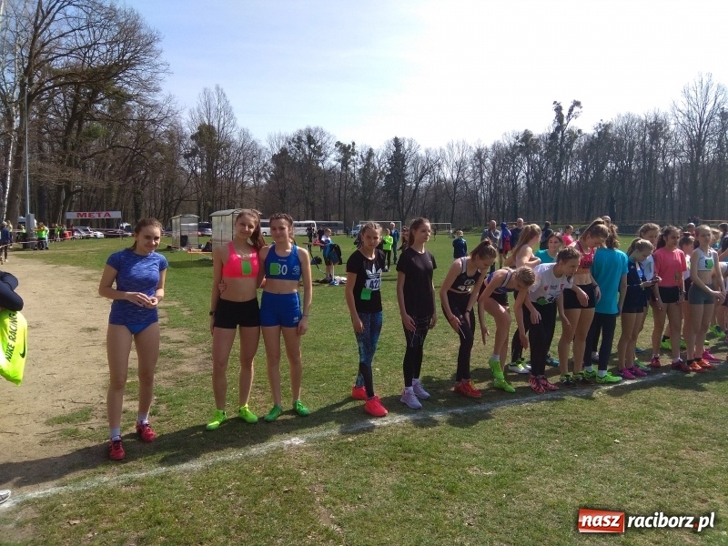 Zdjęcie w galerii na portalu naszraciborz.pl: Raciborskie biegaczki na medal  wiadomości z regionu