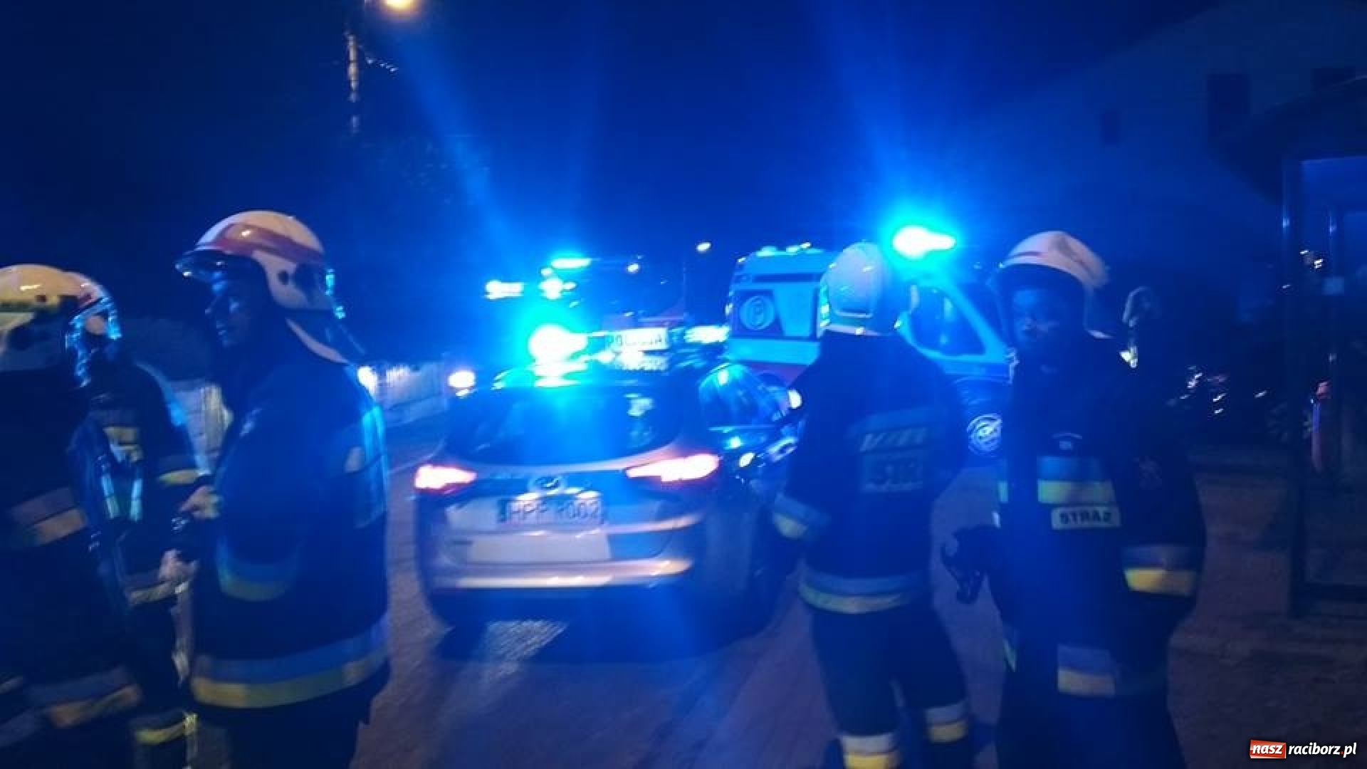 Zdjęcie w galerii na portalu naszraciborz.pl: W Budziskach samochód uderzył w ogrodzenie. Raport raciborskich strażaków wiadomości z regionu