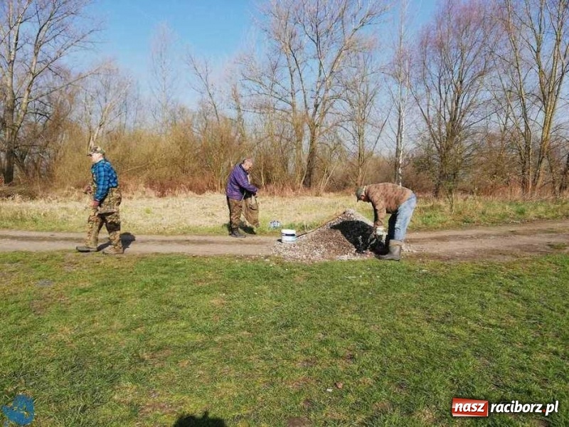 Zdjęcie w galerii na portalu naszraciborz.pl: Łowisko Łęg zostało posprzątane wiadomości z regionu