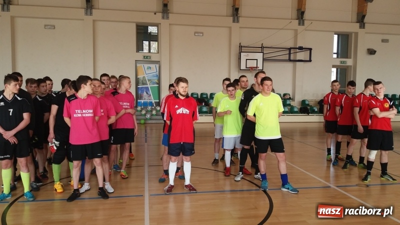Zdjęcie w galerii na portalu naszraciborz.pl: Piłkarze amatorzy rywalizowali w Rudach o Puchar Starosty wiadomości z regionu