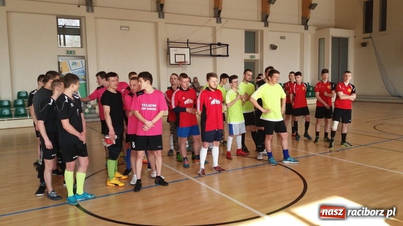 Zdjęcie w galerii na portalu naszraciborz.pl: Piłkarze amatorzy rywalizowali w Rudach o Puchar Starosty wiadomości z regionu