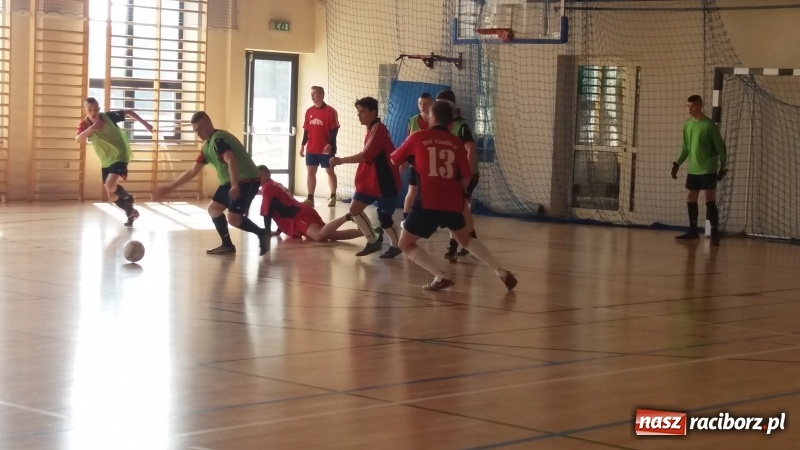 Zdjęcie w galerii na portalu naszraciborz.pl: Piłkarze amatorzy rywalizowali w Rudach o Puchar Starosty wiadomości z regionu