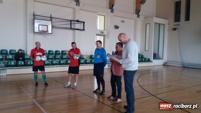 Zdjęcie w galerii na portalu naszraciborz.pl: Piłkarze amatorzy rywalizowali w Rudach o Puchar Starosty wiadomości z regionu