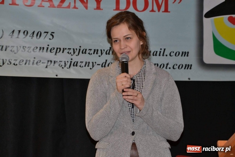 Zdjęcie w galerii na portalu naszraciborz.pl: Dziecko w zawieszeniu. Konferencja na zamku wiadomości z regionu