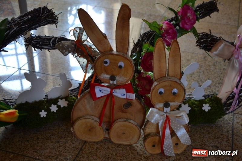 Zdjęcie w galerii na portalu naszraciborz.pl: Dziecko w zawieszeniu. Konferencja na zamku wiadomości z regionu