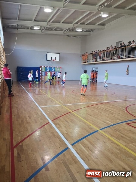 Zdjęcie w galerii na portalu naszraciborz.pl: IV Turniej Prima Aprilis w halówce  wiadomości z regionu