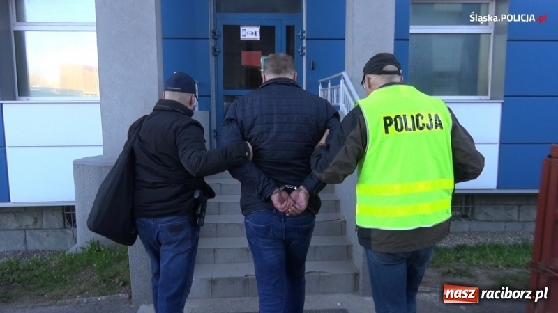 Zdjęcie w galerii na portalu naszraciborz.pl: Śląska policja rozbiła grupę składującą niebezpiecznie odpady  wiadomości z regionu