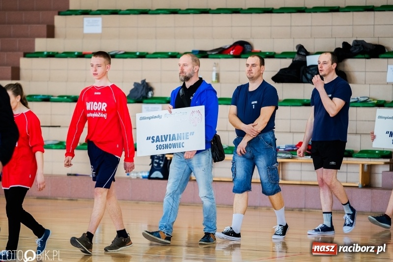 Zdjęcie w galerii na portalu naszraciborz.pl: 17. edycja Śląskiego Turnieju Badmintona Olimpiad Specjalnych wiadomości z regionu