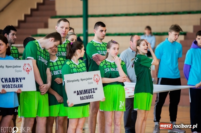 Zdjęcie w galerii na portalu naszraciborz.pl: 17. edycja Śląskiego Turnieju Badmintona Olimpiad Specjalnych wiadomości z regionu