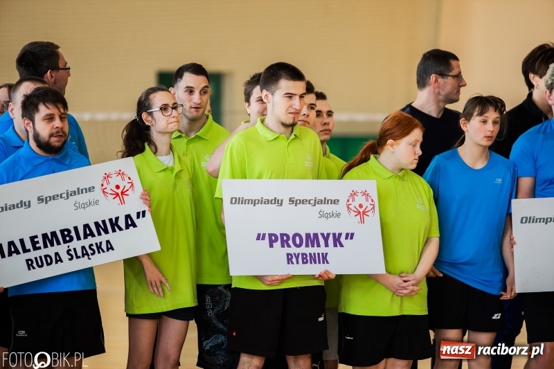 Zdjęcie w galerii na portalu naszraciborz.pl: 17. edycja Śląskiego Turnieju Badmintona Olimpiad Specjalnych wiadomości z regionu