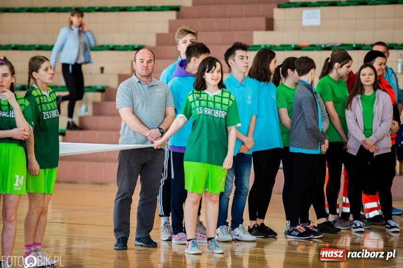 Zdjęcie w galerii na portalu naszraciborz.pl: 17. edycja Śląskiego Turnieju Badmintona Olimpiad Specjalnych wiadomości z regionu