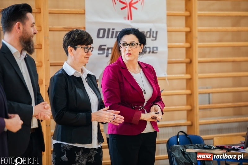 Zdjęcie w galerii na portalu naszraciborz.pl: 17. edycja Śląskiego Turnieju Badmintona Olimpiad Specjalnych wiadomości z regionu
