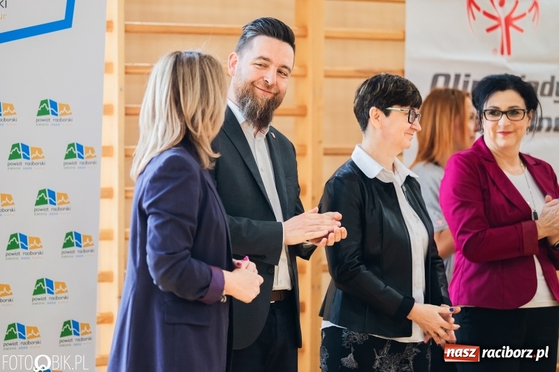 Zdjęcie w galerii na portalu naszraciborz.pl: 17. edycja Śląskiego Turnieju Badmintona Olimpiad Specjalnych wiadomości z regionu