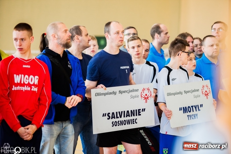 Zdjęcie w galerii na portalu naszraciborz.pl: 17. edycja Śląskiego Turnieju Badmintona Olimpiad Specjalnych wiadomości z regionu