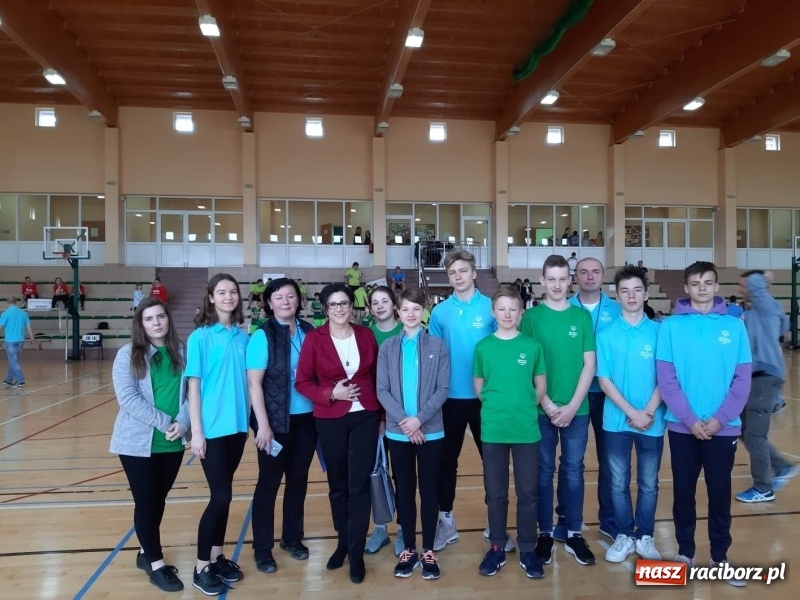 Zdjęcie w galerii na portalu naszraciborz.pl: 17. edycja Śląskiego Turnieju Badmintona Olimpiad Specjalnych wiadomości z regionu