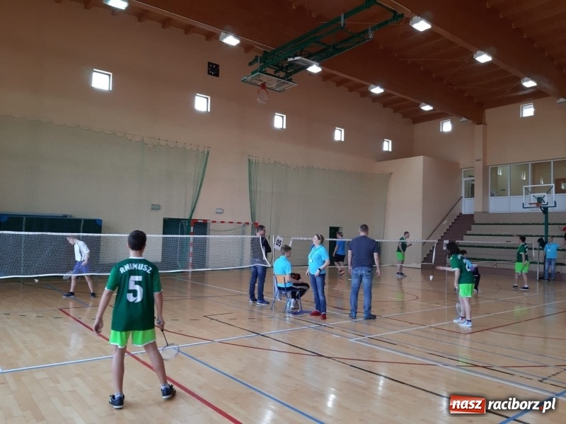 Zdjęcie w galerii na portalu naszraciborz.pl: 17. edycja Śląskiego Turnieju Badmintona Olimpiad Specjalnych wiadomości z regionu