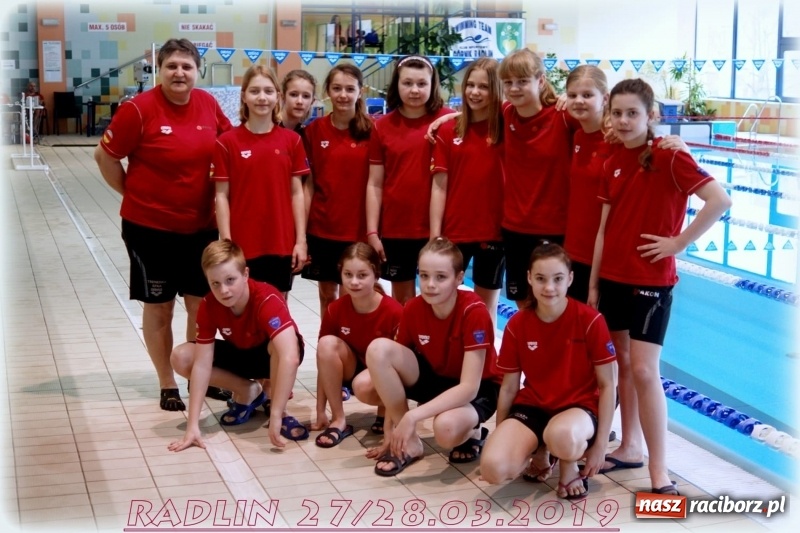 Zdjęcie w galerii na portalu naszraciborz.pl: Dobra passa pływaków z SP 15  wiadomości z regionu