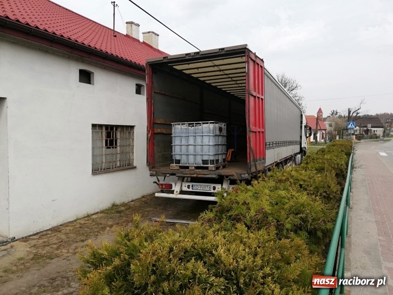 Zdjęcie w galerii na portalu naszraciborz.pl: Bomba w centrum wsi przestała tykać! Ogromne koszty operacji wiadomości z regionu