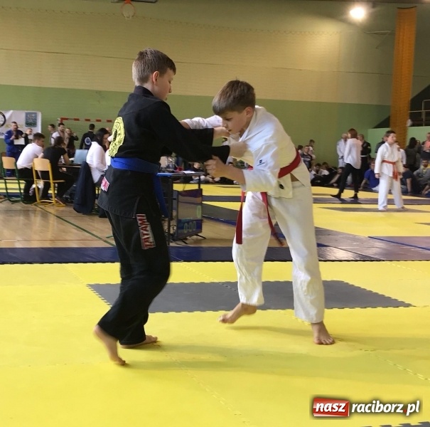 Zdjęcie w galerii na portalu naszraciborz.pl: Dobry start Łamatorów w Kuźni Raciborskiej wiadomości z regionu