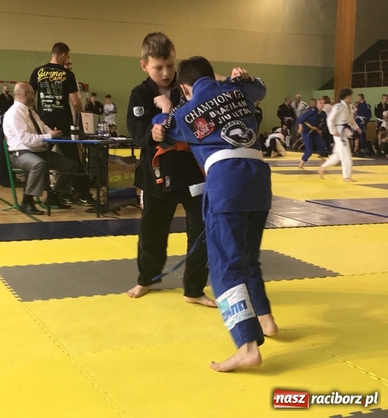 Zdjęcie w galerii na portalu naszraciborz.pl: Dobry start Łamatorów w Kuźni Raciborskiej wiadomości z regionu