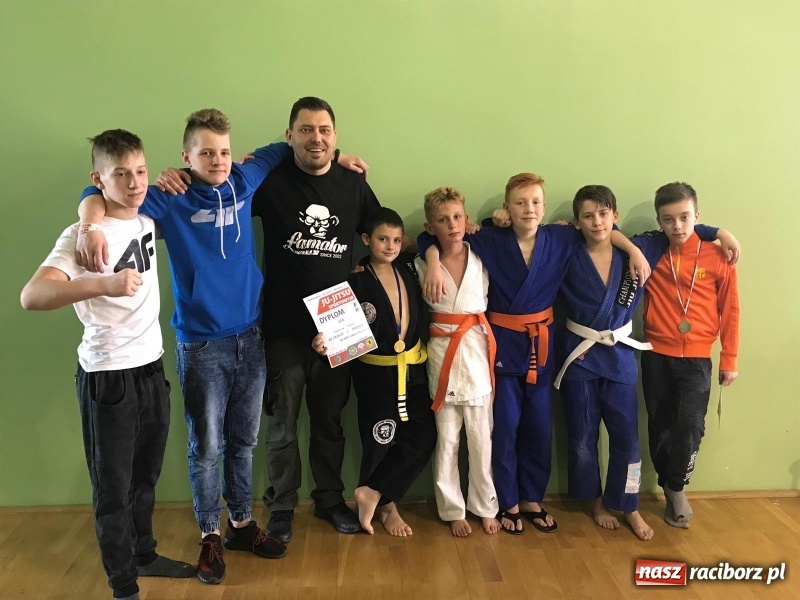 Zdjęcie w galerii na portalu naszraciborz.pl: Dobry start Łamatorów w Kuźni Raciborskiej wiadomości z regionu